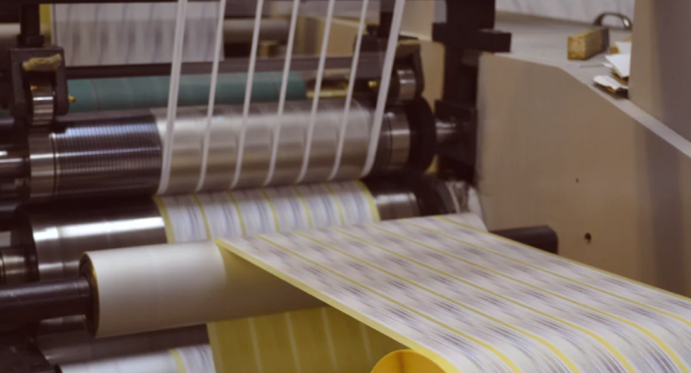 Flexo printing and digital roll printing